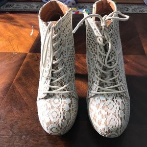 Lace heeled booties