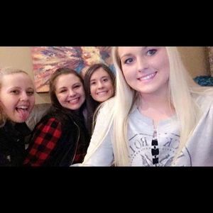 Meet your Posher, Kaitlyn