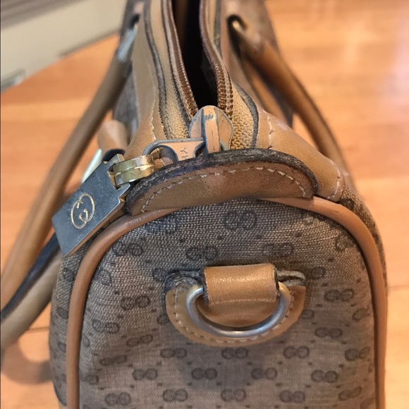 AUTHENTIC Gucci purse - Picture 2 of 3