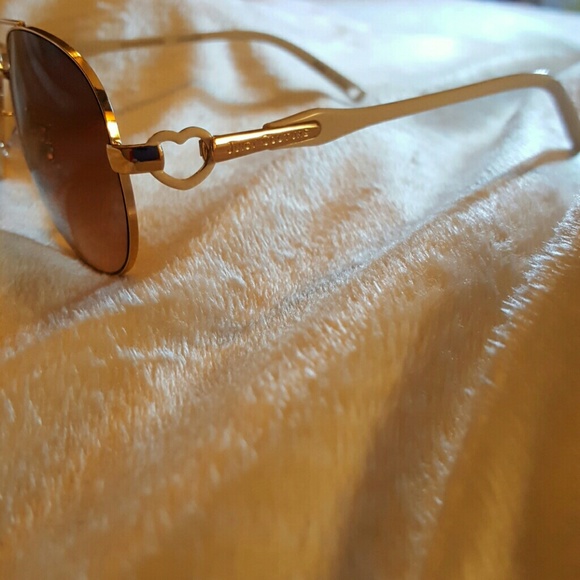 SOLD....Juicy Couture aviator sun glasses - Picture 2 of 4