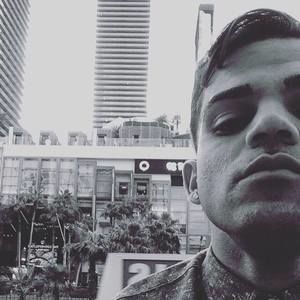 Meet your Posher, Luis