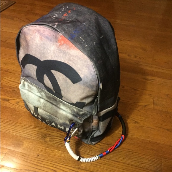 Backpack - Picture 2 of 3