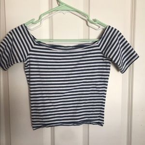 Slightly cropped t shirt