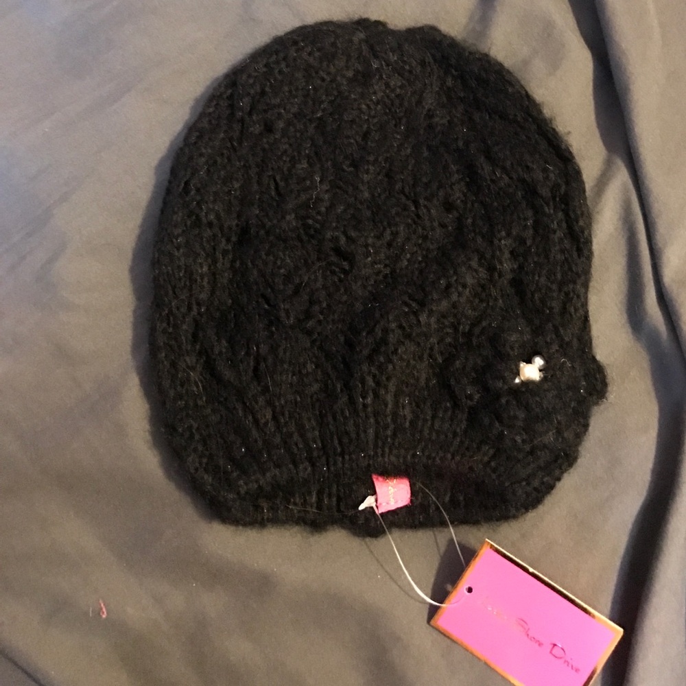 Black beanie