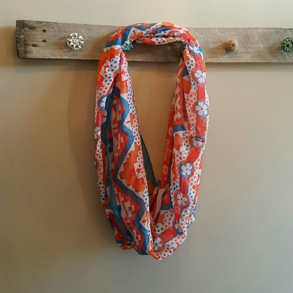 Infinity scarf