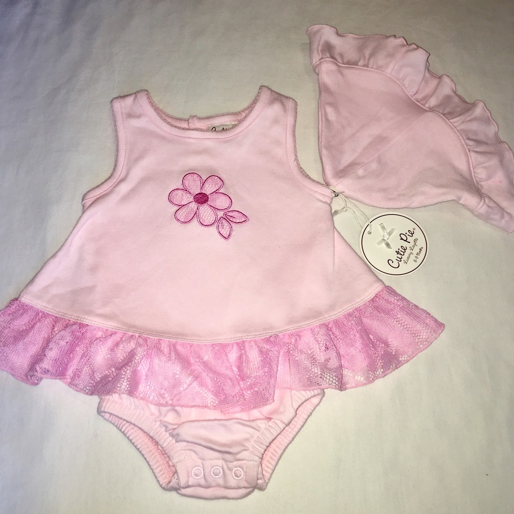 NWT! Pink layette outfit! 🌸