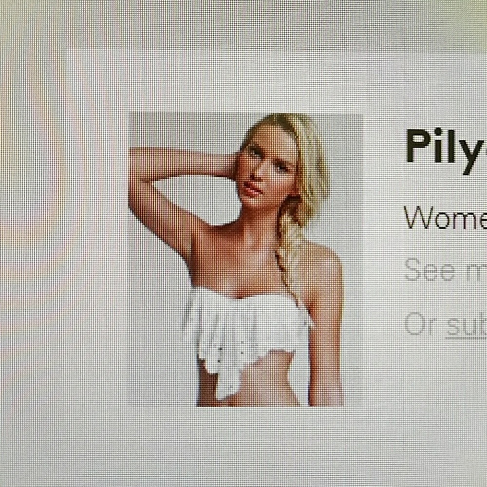 Pily Q white handkerchief top