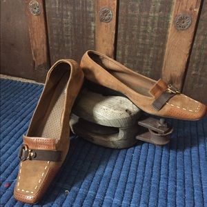 Cole Hann leather/suede flats 6B never worn!