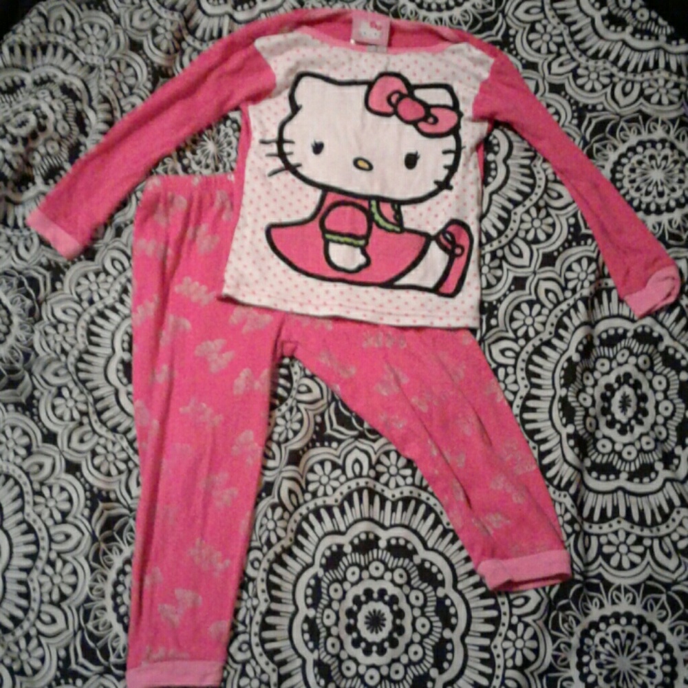 Hello Kitty pajama sets size 4T like new