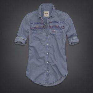 HOLLISTER WOMENS TRIBAL DENIM BUTTON UP SHIRT