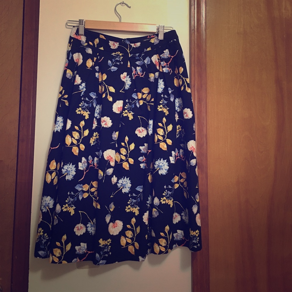 Skirt Flower Black and Multi Color