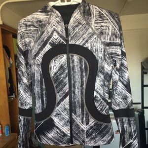 lululemon reversible jacket!!