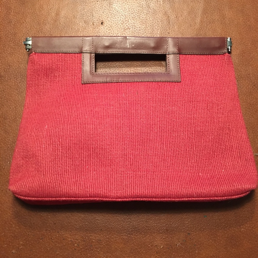 Gap Clutch