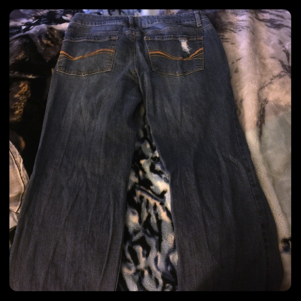 Jeans - Picture 2 of 2