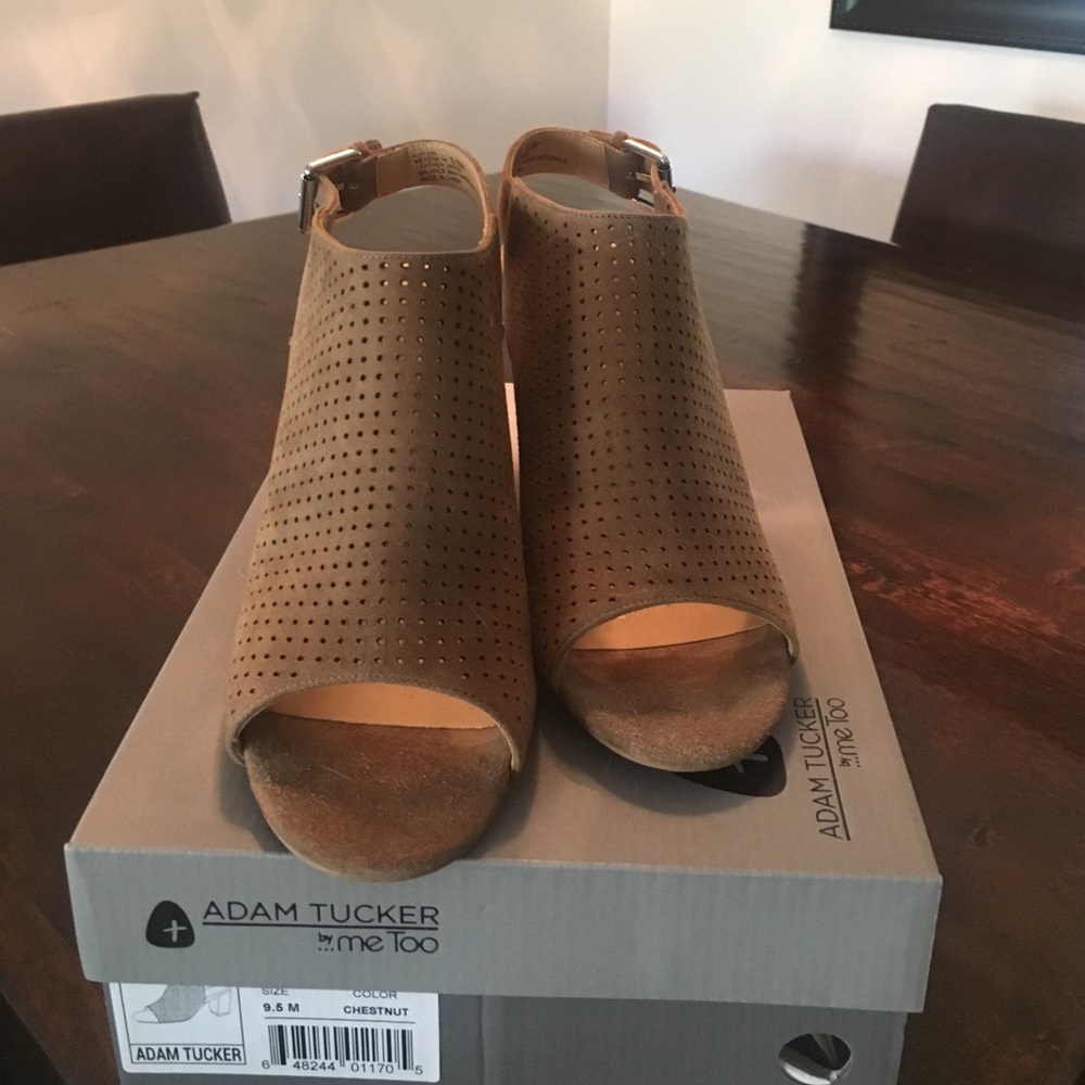 "Meridia" slingback peep toe sandal 9.5M