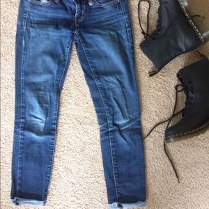 American eagle distressed, cropped skinny jeans