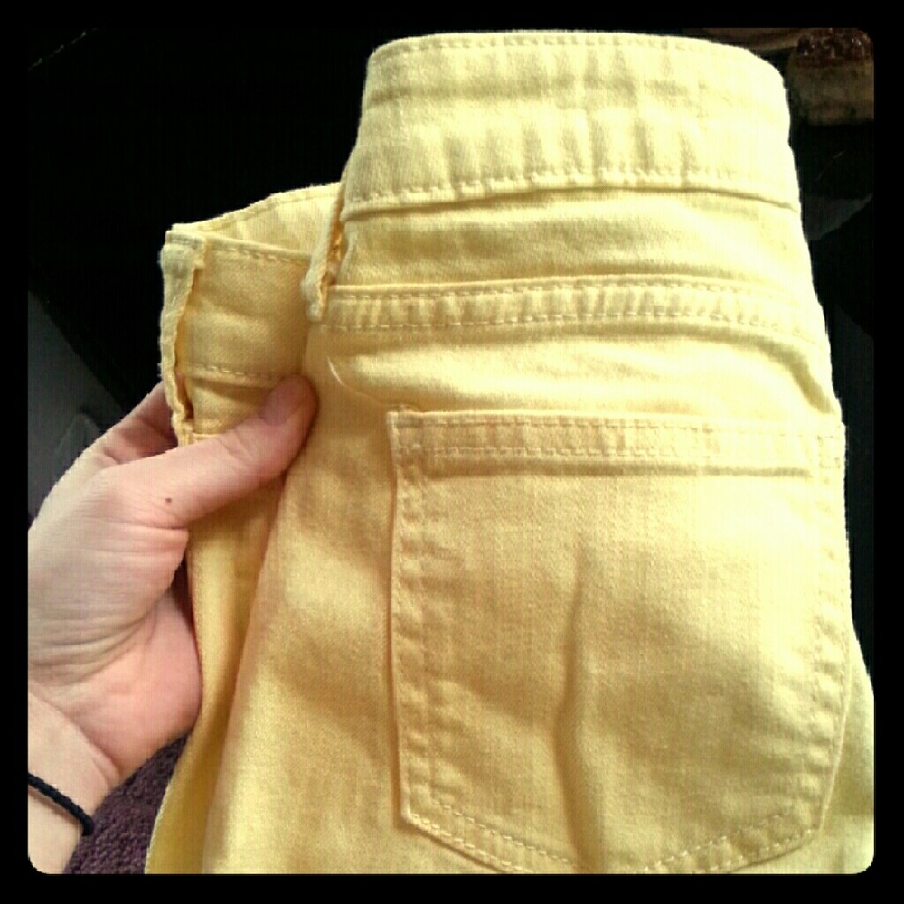 Yellow Arizona jeans NWOT