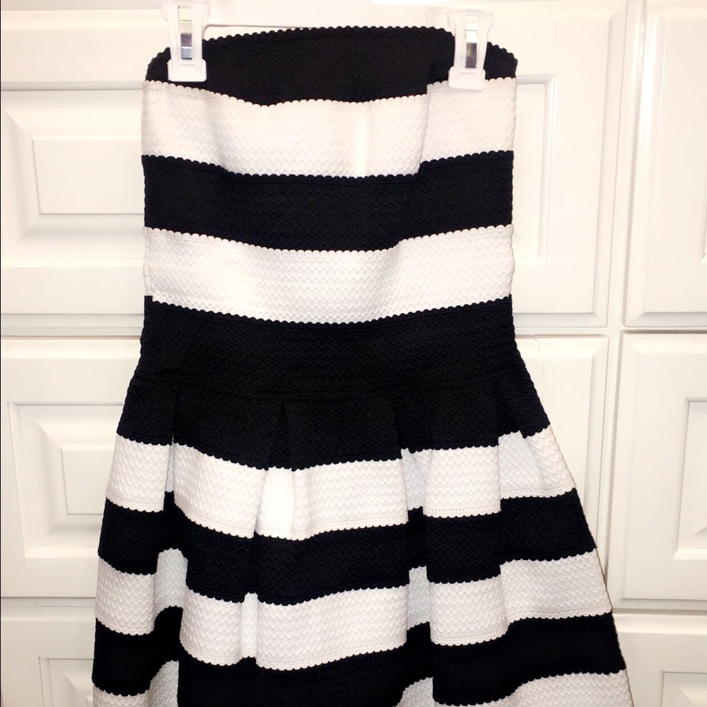 black & white striped strapless dress