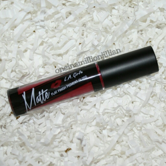 RESTOCKED Secret Matte Finish Liquid Lipstick - Picture 2 of 3