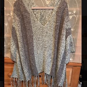 Short sleeve sweater