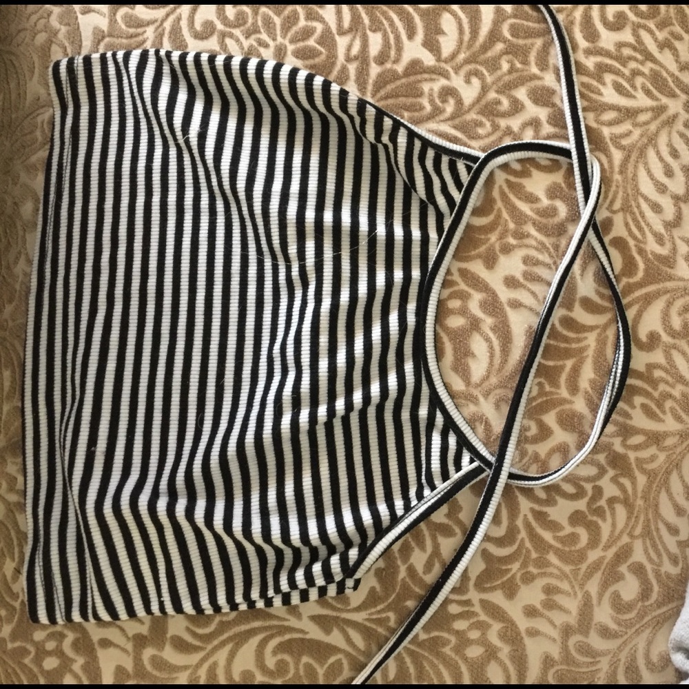 Cropped Halter Top