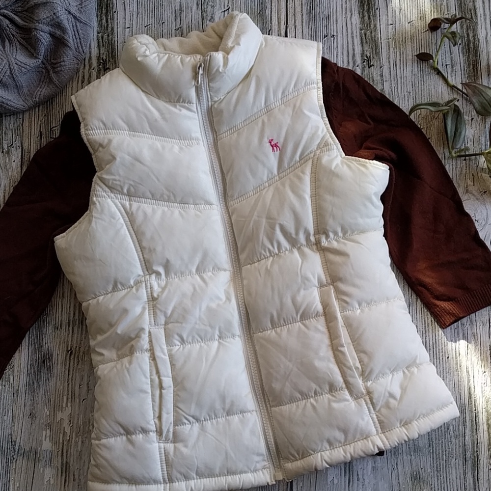 Girls Old Navy puffer vest