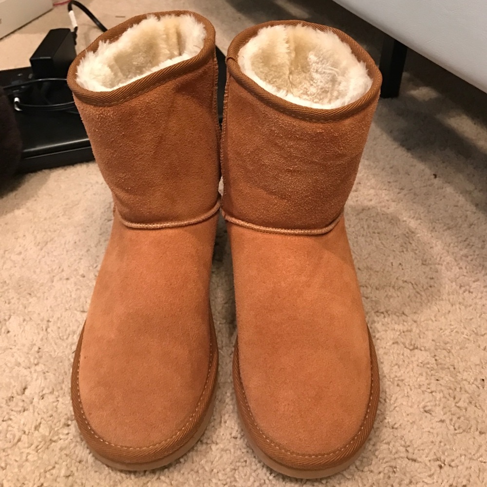 Chestnut classic uggs