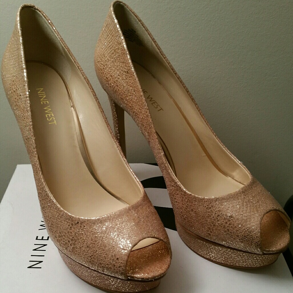 Nine West Peeptoe Pump