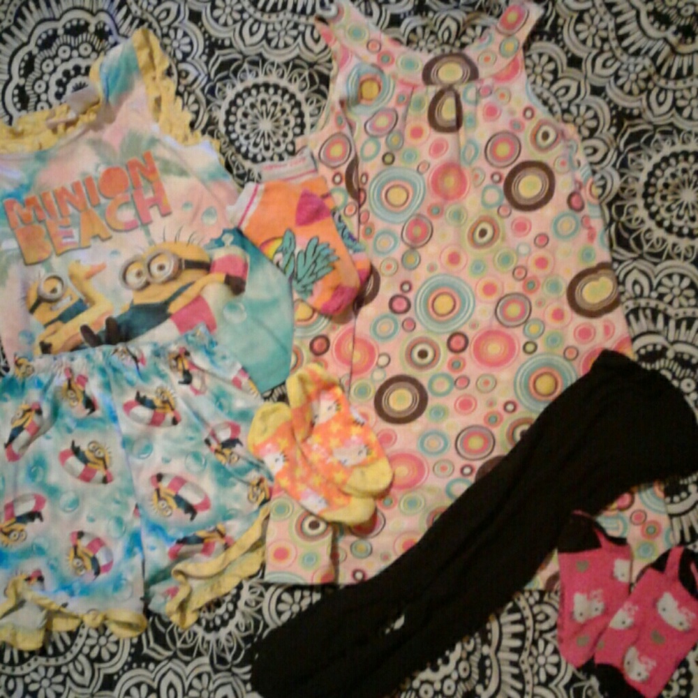 Little girls size 5T clothing lot hello kitty