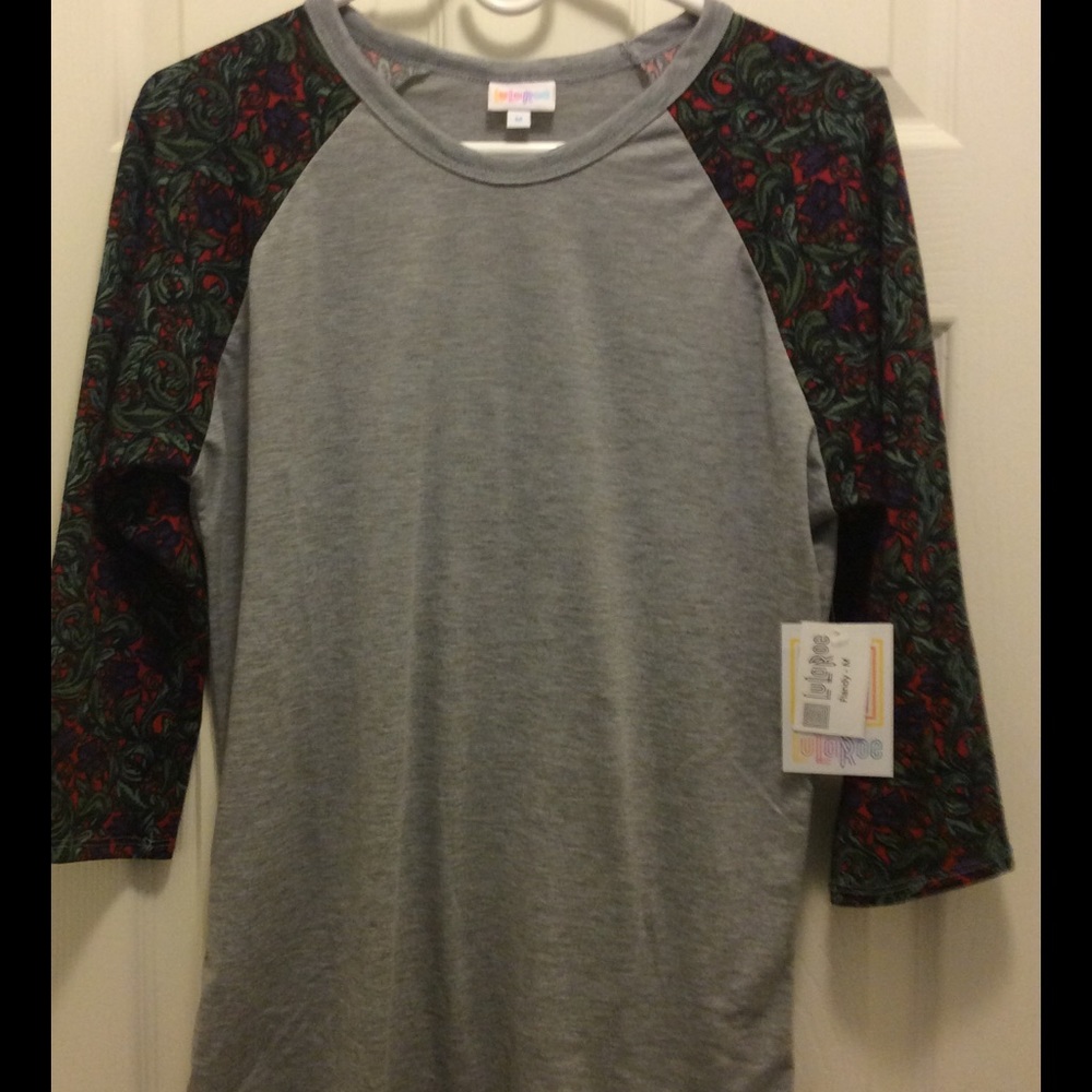 Grey LuLaRoe Randy with printed sleeves. NWT!