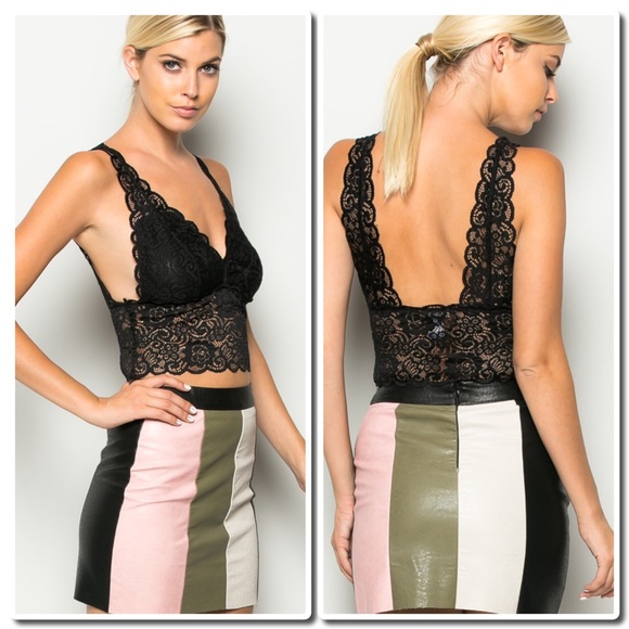 Scallop Lace Brallete in Black - Picture 2 of 5