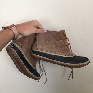 Super Cute NEVER WORN Sorel Out N' About Boot