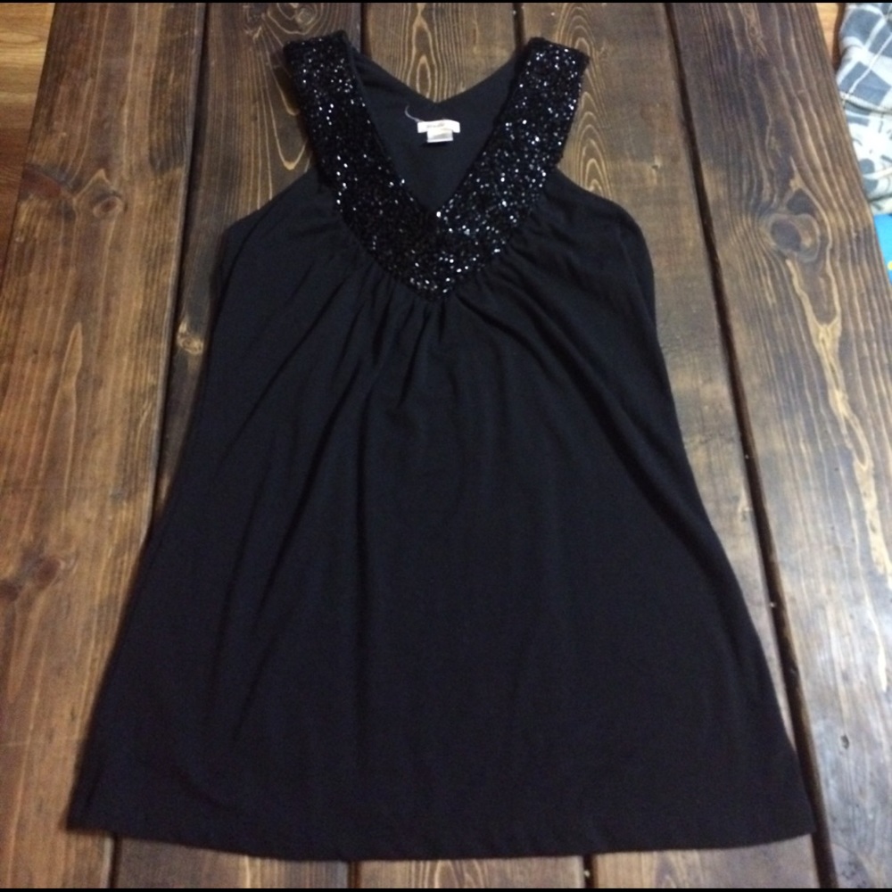 Little black tank top.