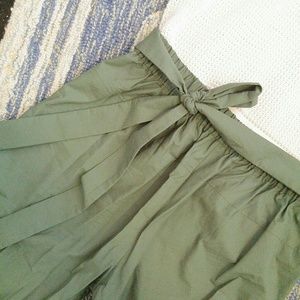 J crew olive green ribbon wide pants size 2