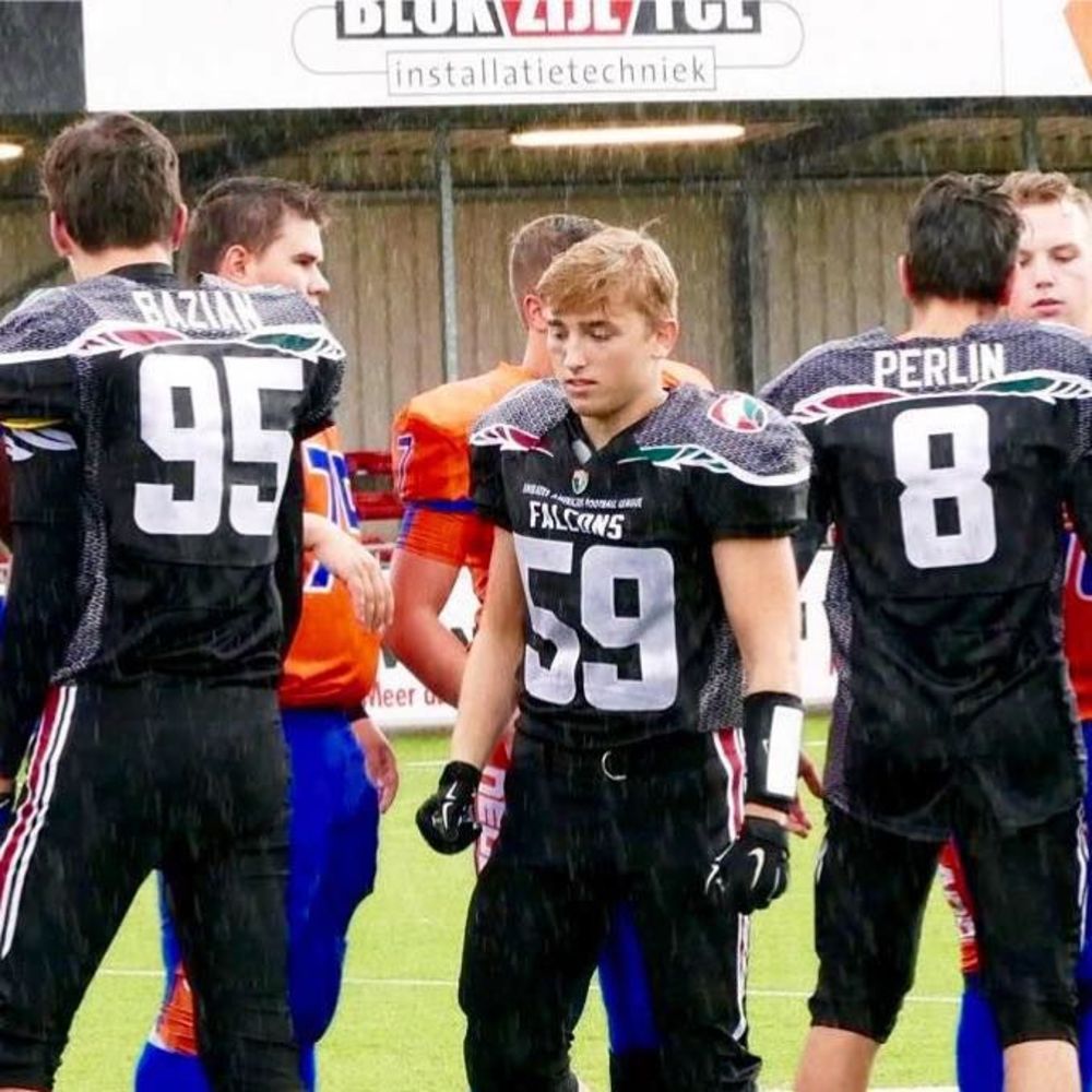 Meet your Posher, Max