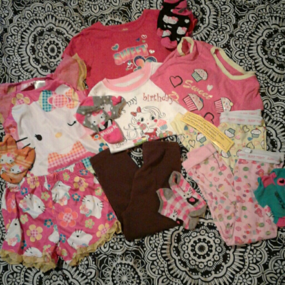 Little girls huge lot 3T 4T hello kitty & more