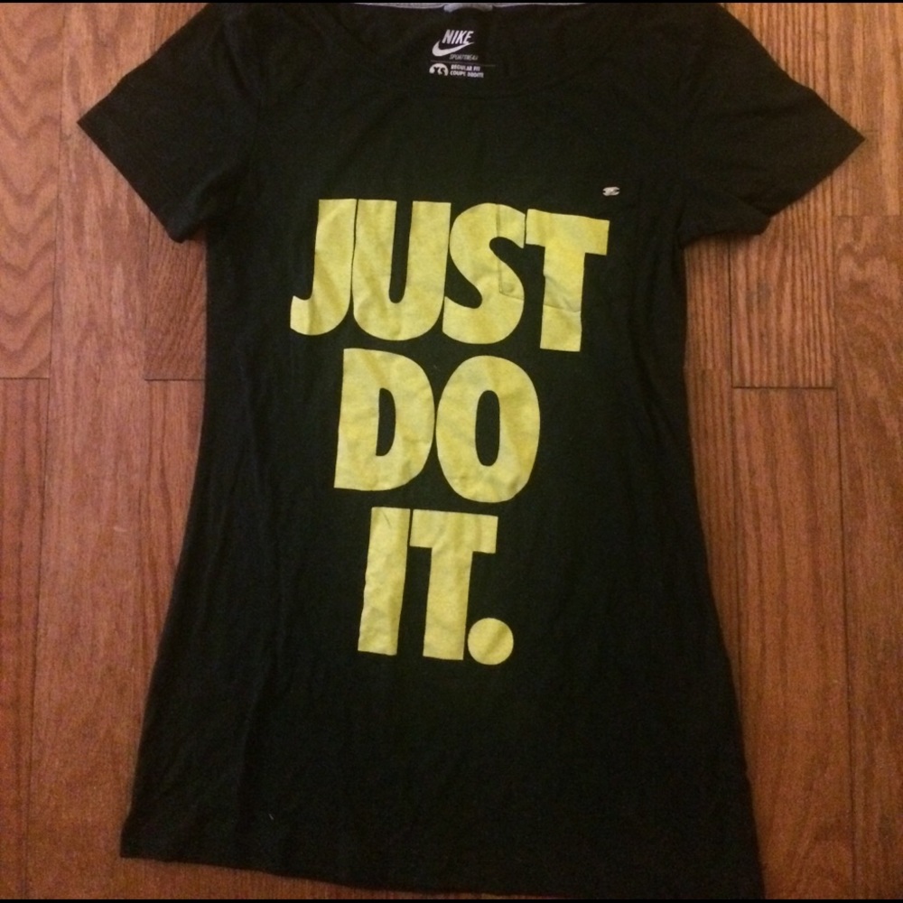 Black nike workout shirt