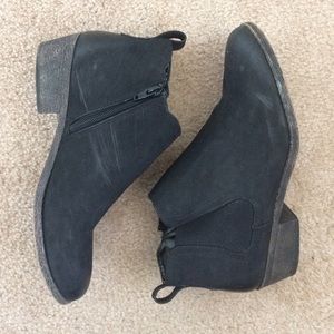 Chelsea boots