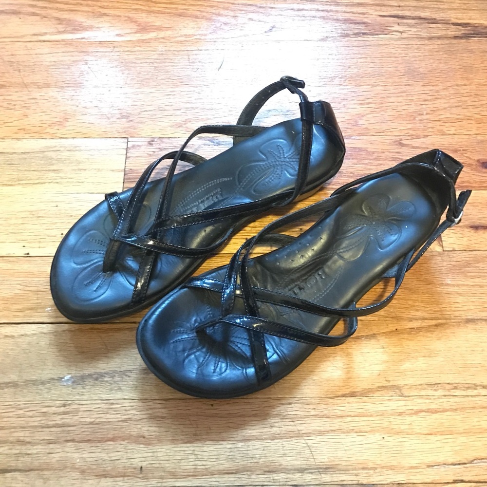 Born patent leather black sandals