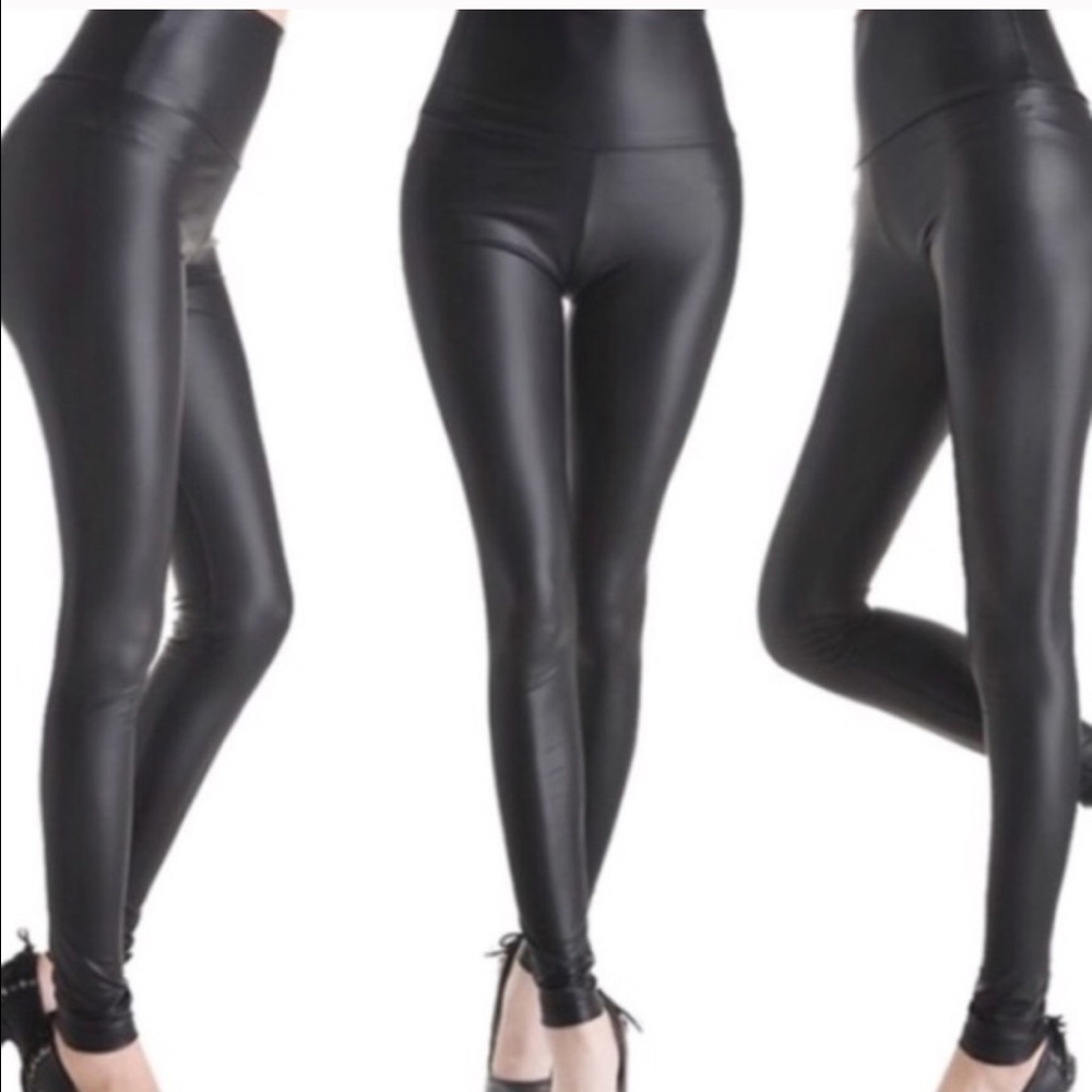 Black matte leather like legging