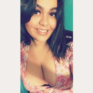 Meet your Posher, Kenia