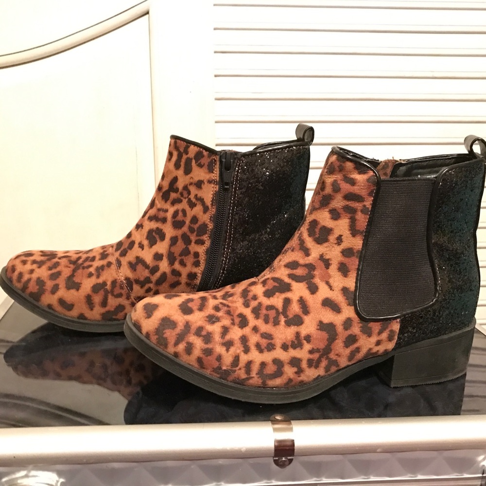Stevie's low heel boots