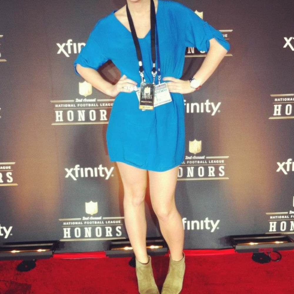 BCBGMAXAZRIA Rosetta Short Sleeve Shift Dress