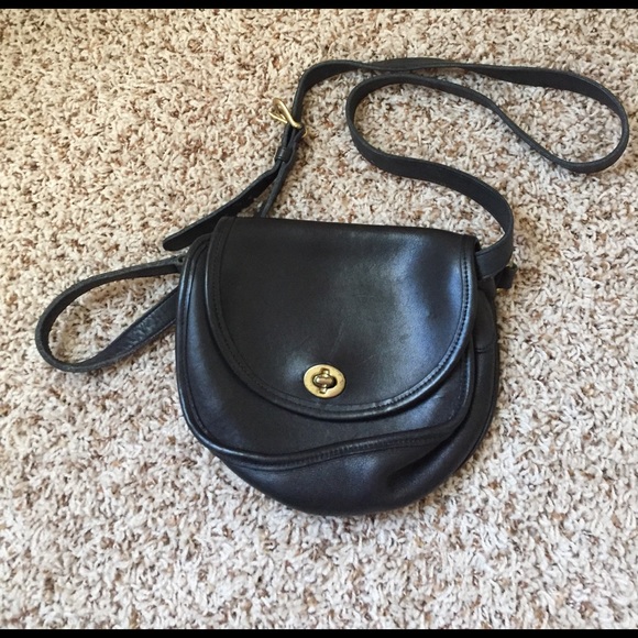 Coach Handbags - Coach Vintage Leather Watson Crossbody Black