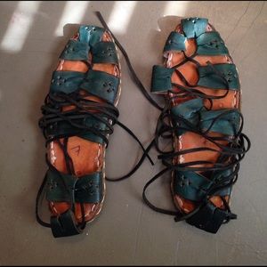 Wrap sandal