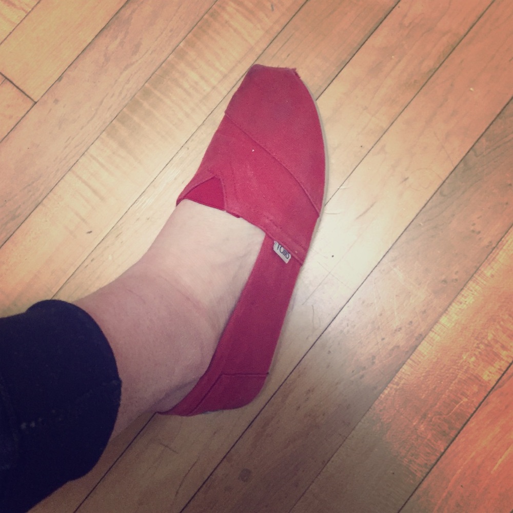 Toms size 8.5 red