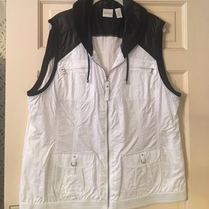 NWOT Chico's Nylon Spring Vest