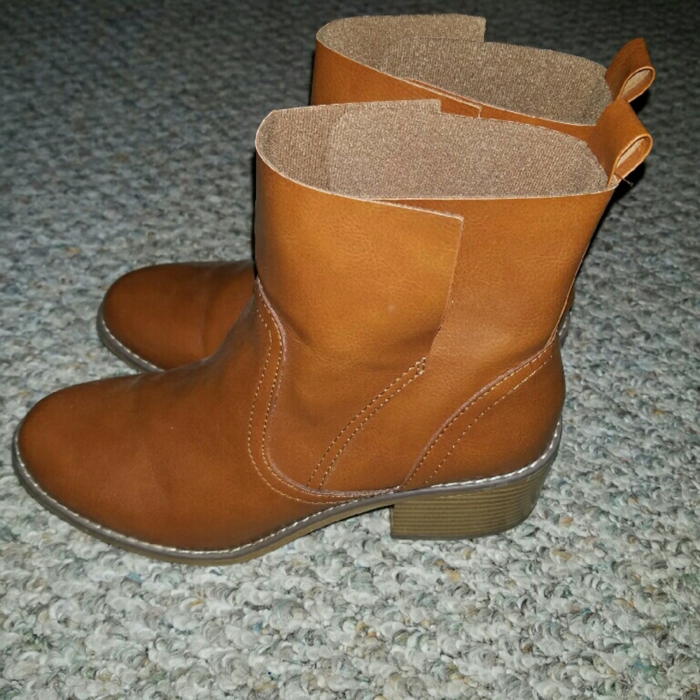 Brown above the ankle boots