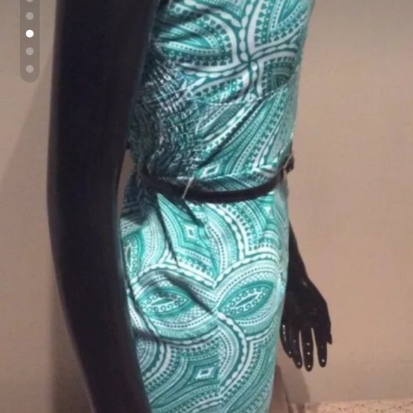 Women's green/white floral print sleeveless dress - Picture 3 of 4