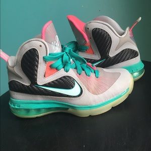 Nike Lebron 9 'South Beach' size 4.5Y